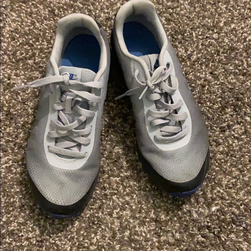 Air Max Invigor